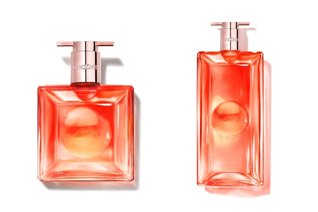画像に alt 属性が指定されていません。ファイル名: ランコムのアイコン香水「イドル」“もぎたて完熟ピーチ”の香り3-1024x683.jpg
